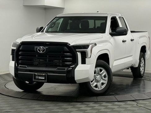 New 2026 Toyota Tundra SR image 2