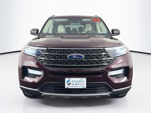 Used 2022 Ford Explorer XLT w/ Equipment Group 202A AWD/4WD image 6
