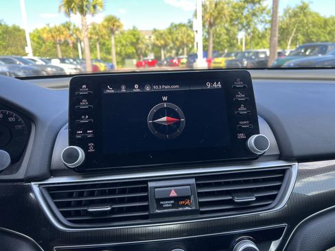 Used 2022 Honda Accord Sport image 24