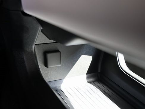 New 2025 Chevrolet Equinox EV LT w/ Convenience Package II image 20