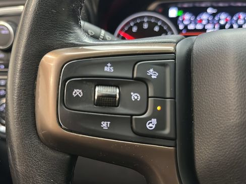 Used 2020 Chevrolet Silverado 1500 High Country w/ Technology Package AWD/4WD image 26