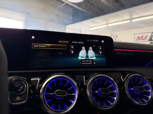 Used 2022 Mercedes-Benz CLA 35 AMG 4MATIC image 25