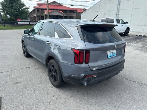 Used 2021 Kia Sorento LX FWD image 4