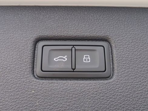 Used 2025 Audi Q7 3.0T Premium Plus image 15