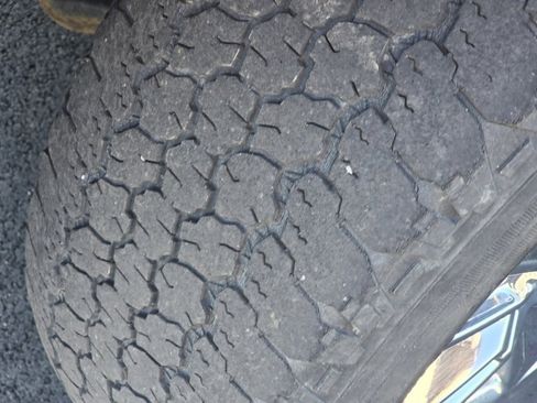 Used 2015 Ford F150 Lariat w/ Equipment Group 502A Luxury image 29