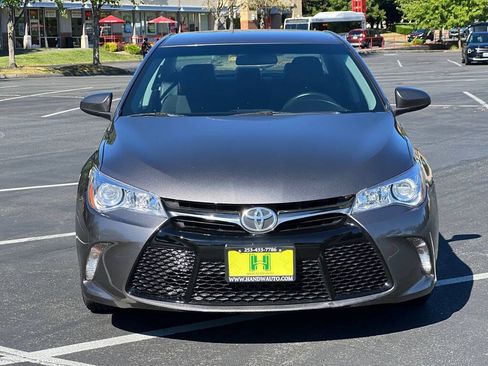 Used 2017 Toyota Camry SE FWD image 8