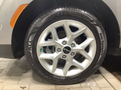 Certified 2025 Kia Soul LX w/ LX Technology Package image 25