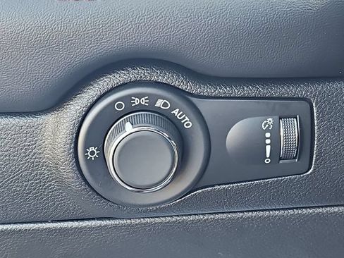 Used 2025 Dodge Durango R/T AWD/4WD image 19