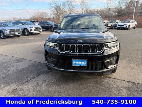 Used 2023 Jeep Grand Cherokee Laredo image 9