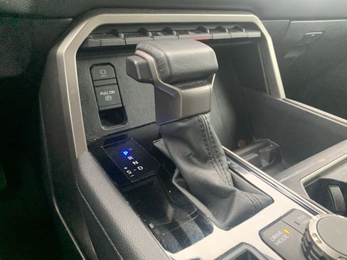 Used 2024 Toyota Tundra Limited image 27