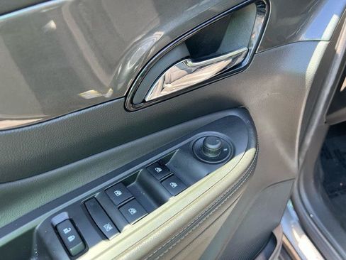 Used 2018 Buick Encore Essence w/ Experience Buick Package AWD/4WD image 27