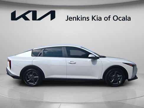 New 2026 Kia K4 FWD image 2