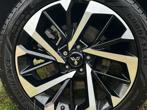 Used 2023 Mitsubishi Outlander SEL image 7