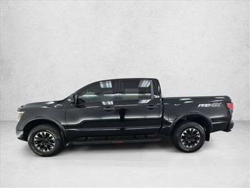 Used 2022 Nissan Titan PRO-4X w/ Pro-4x Convenience Package AWD/4WD image 9