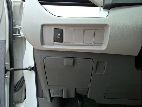 Used 2020 Toyota Sienna L FWD image 14