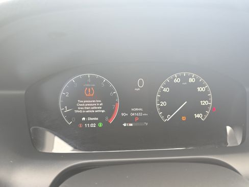 Used 2025 Honda HR-V Sport image 17