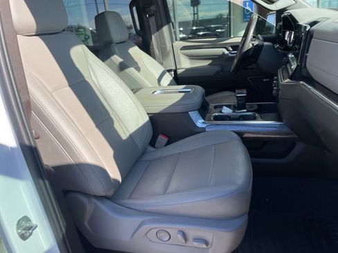 Used 2022 Chevrolet Silverado 1500 LTZ w/ LTZ Convenience Package II image 18