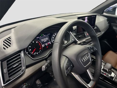 Certified 2024 Audi Q5 2.0T Premium AWD/4WD image 9