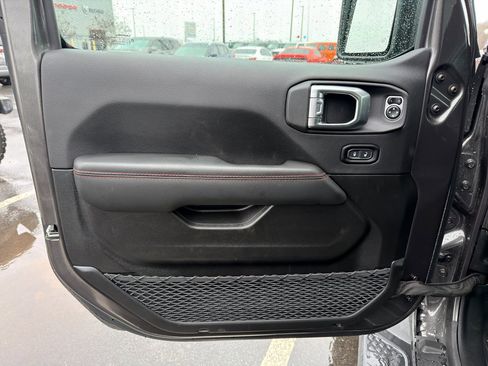 Used 2025 Jeep Gladiator Rubicon w/ Safety Group image 23