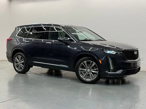 Used 2023 Cadillac XT6 Premium Luxury AWD/4WD image 2