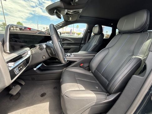 Used 2024 Cadillac Lyriq Luxury RWD image 11