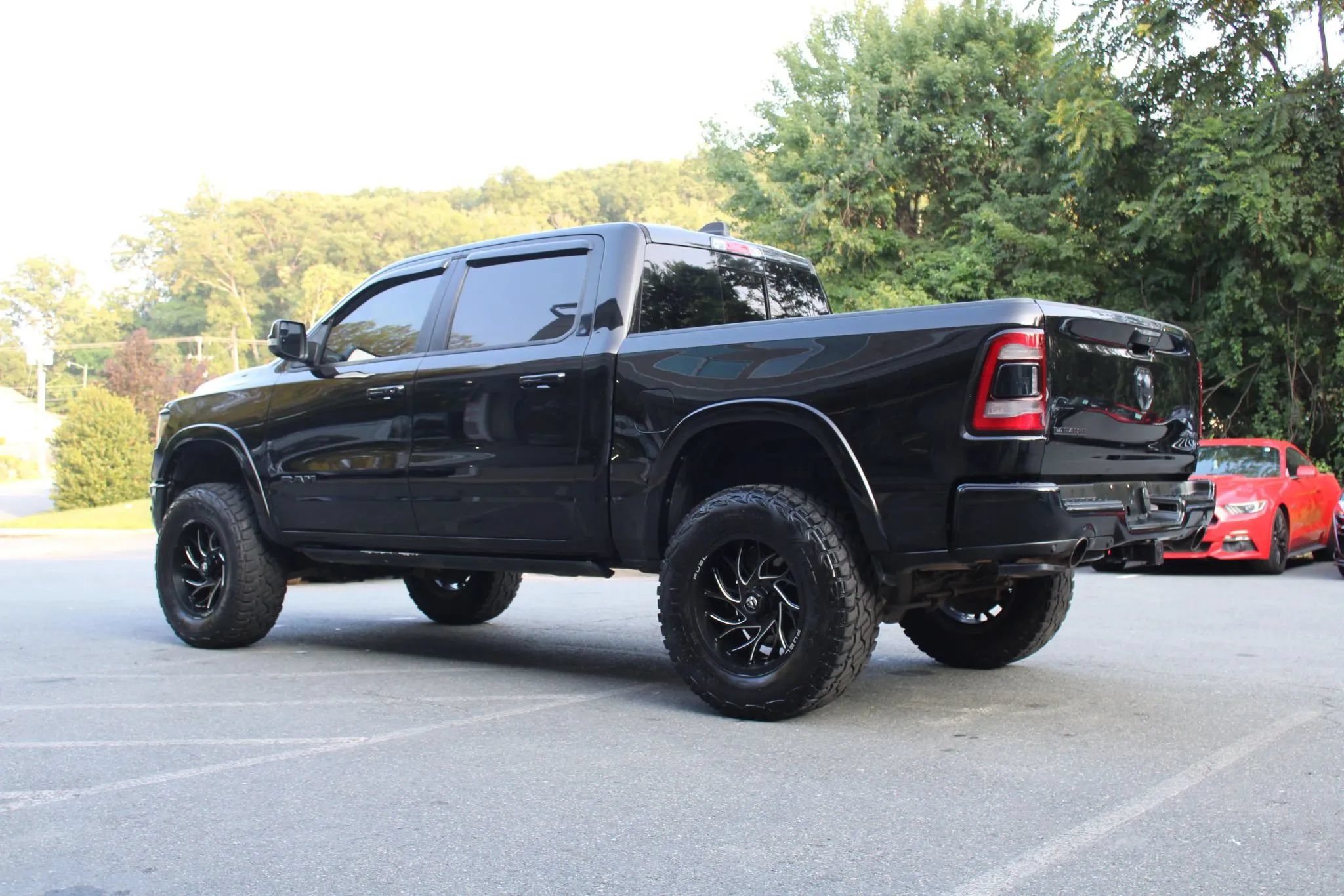 Used 2019 RAM 1500 Laramie AWD/4WD image 5