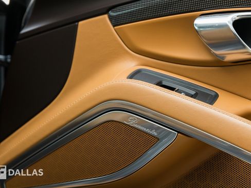 Used 2018 Porsche 911 Turbo S image 39