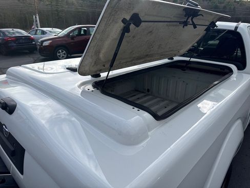 Used 2017 Nissan Frontier S image 6