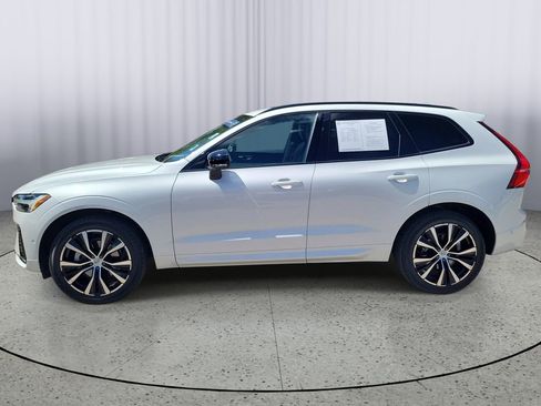 Certified 2024 Volvo XC60 B5 Plus AWD/4WD image 7