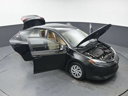 Used 2017 Toyota Corolla LE w/ Carpet Mat Package (TMS) FWD image 46