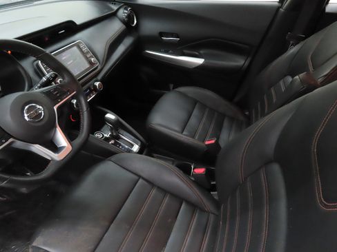 Used 2018 Nissan Kicks SR w/ Premium Package FWD image 20