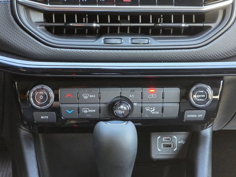 New 2026 Jeep Compass Latitude AWD/4WD image 30