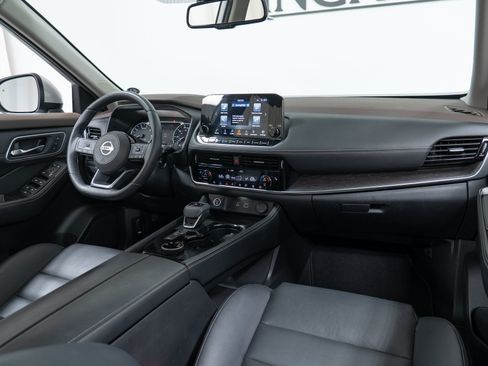 Used 2021 Nissan Rogue SL w/ Premium Package AWD/4WD image 14