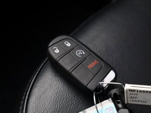 Used 2019 Jeep Compass Limited w/ Safety & Security Group image 26