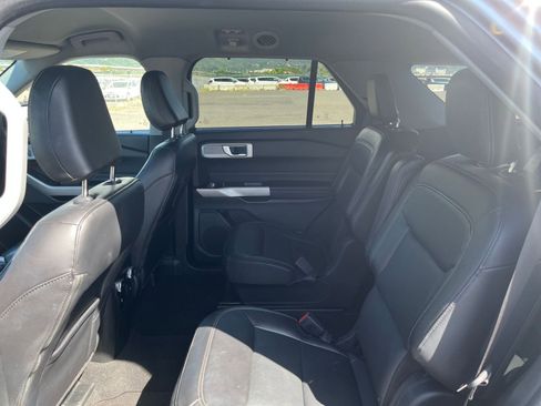Used 2023 Ford Explorer Limited image 29