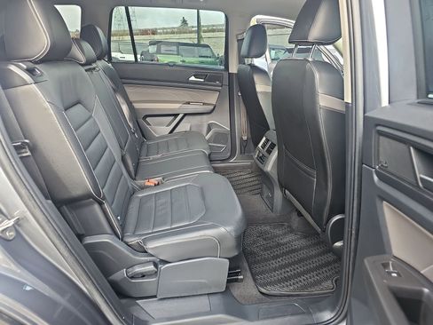 Used 2022 Volkswagen Atlas SEL Premium image 17
