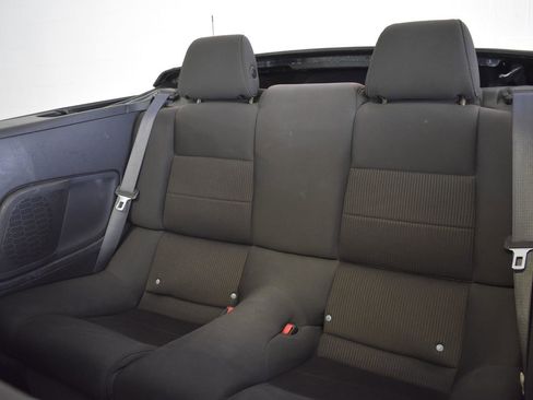 Used 2013 Ford Mustang Convertible image 15