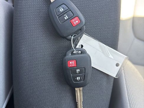 Used 2026 Toyota Corolla Cross L FWD image 29