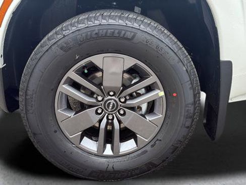 New 2026 Nissan Frontier SV AWD/4WD image 36