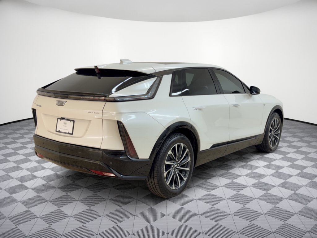 Certified 2024 Cadillac Lyriq Sport w/ LPO, Floor Liner Package AWD/4WD image 9