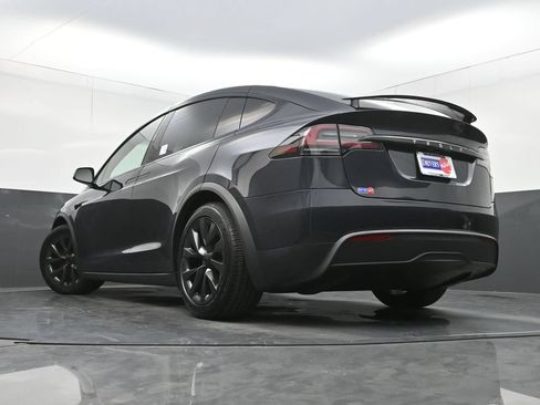 Used 2024 Tesla Model X AWD/4WD image 29