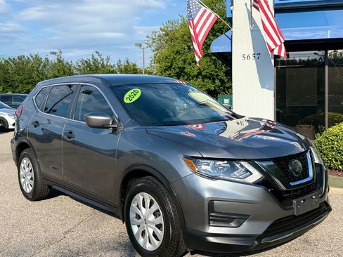 Used 2020 Nissan Rogue S FWD image 15