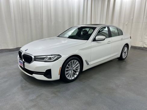 Used 2022 BMW 530i xDrive w/ Convenience Package image 2