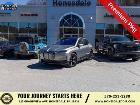 Used 2023 BMW iX xDrive50 w/ Premium Package AWD/4WD image 1
