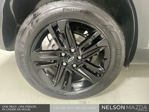 Used 2024 Chevrolet Trax ACTIV w/ Sunroof Package FWD image 10