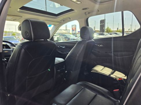 Used 2021 Chevrolet Traverse High Country AWD/4WD image 12