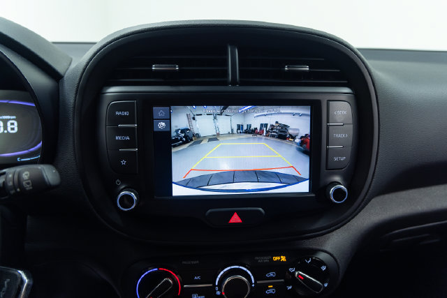 Used 2023 Kia Soul LX w/ Option Group 015 FWD image 16