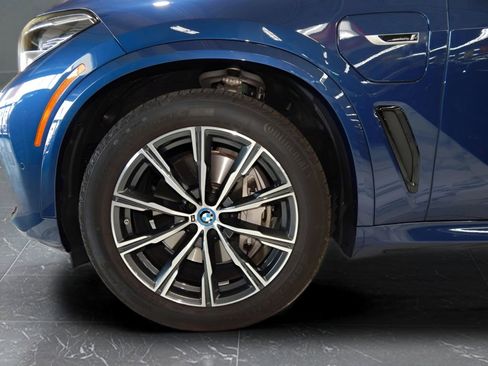 Used 2023 BMW X5 xDrive40i w/ M Sport Package AWD/4WD image 6