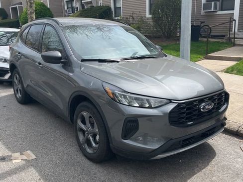 Used 2025 Ford Escape ST-Line AWD/4WD image 2