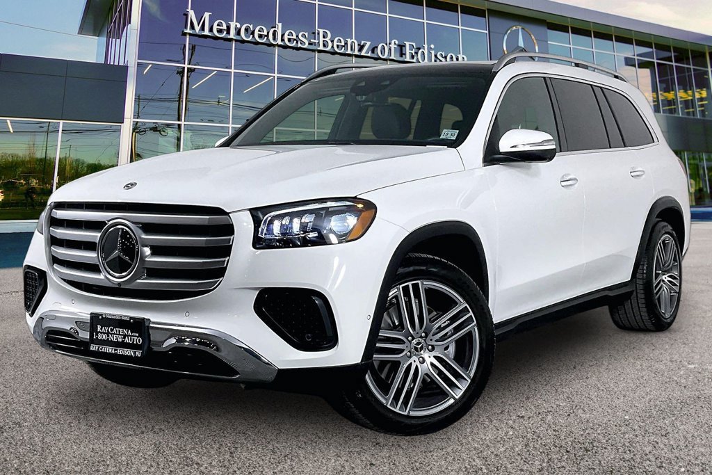 Used 2026 Mercedes-Benz GLS 450 4MATIC image 9